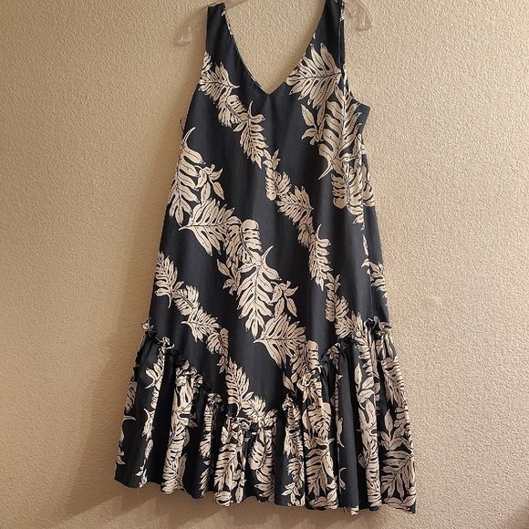 Chic Dark Gray and White Leaf Print Midi Dress Made In Hawaii B24 X - Picture 3 of 9
